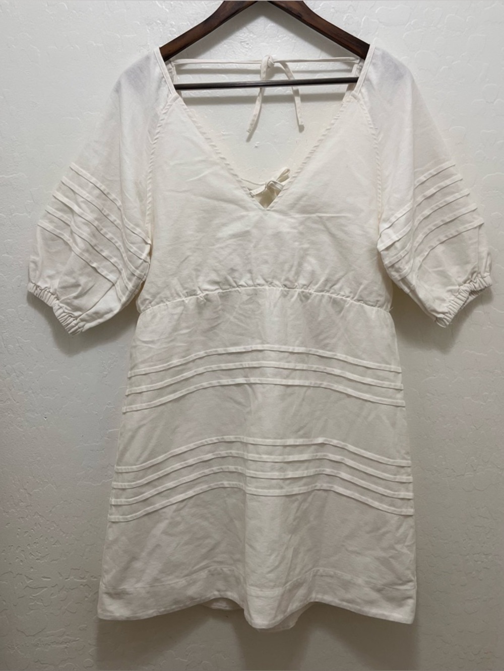 Avec Les Filles White Cotton Puff Sleeve Babydoll Mini
Dress M / Coastal Resort